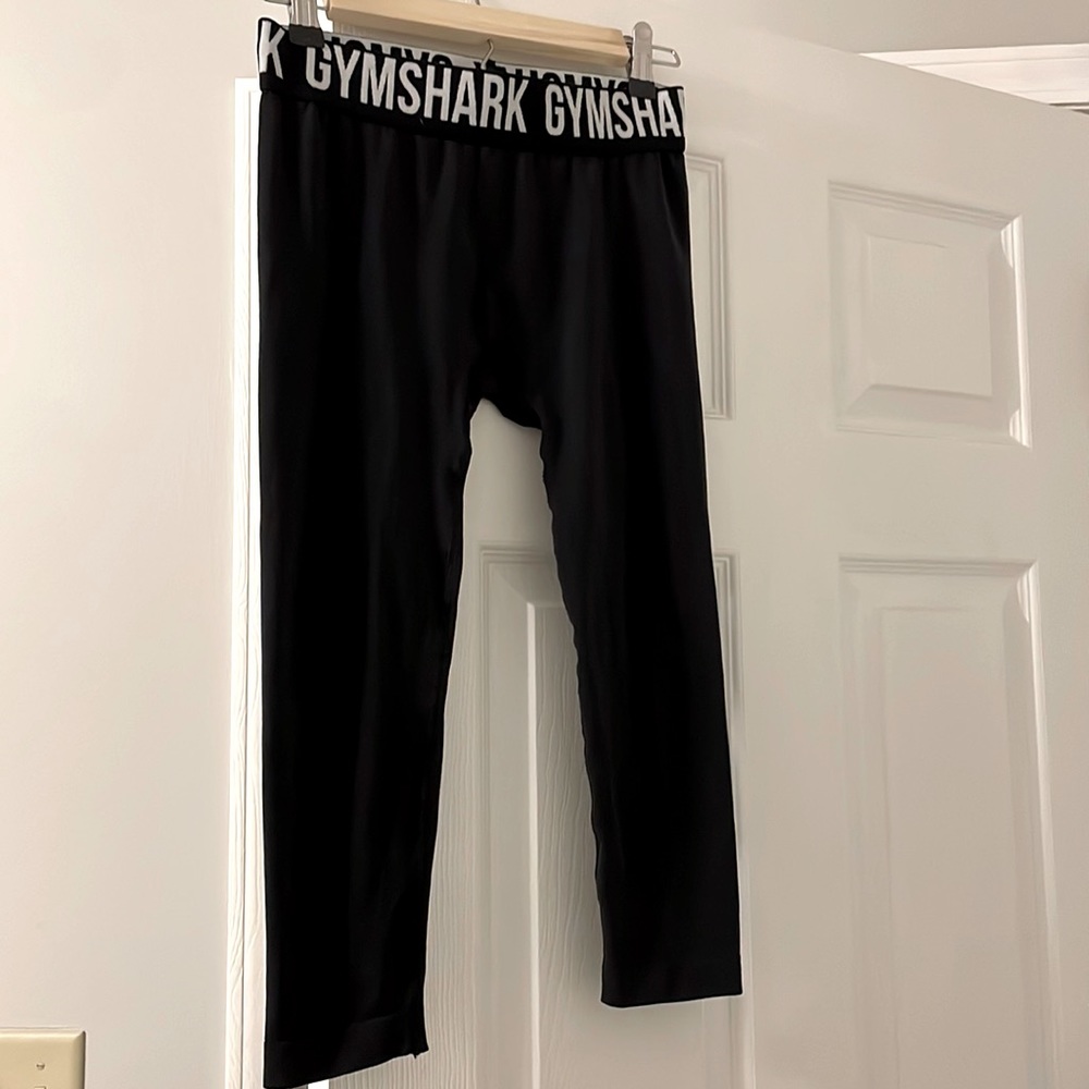 GymShark- FIT SEAMLESS CROPPED LEGGINGS- Black